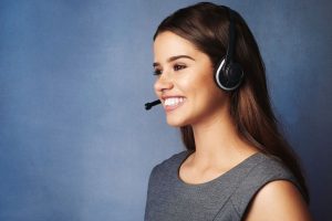 Luyện tập kỹ năng lắng nghe để biết được nhu cầu của khách hàng