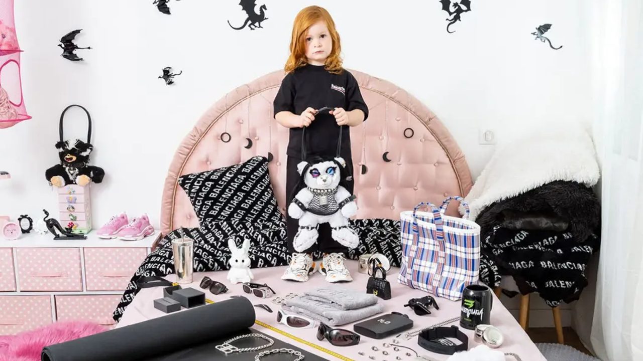 Quảng cáo gây tranh cãi của Balenciaga trong khủng hoảng thương hiệu 2022